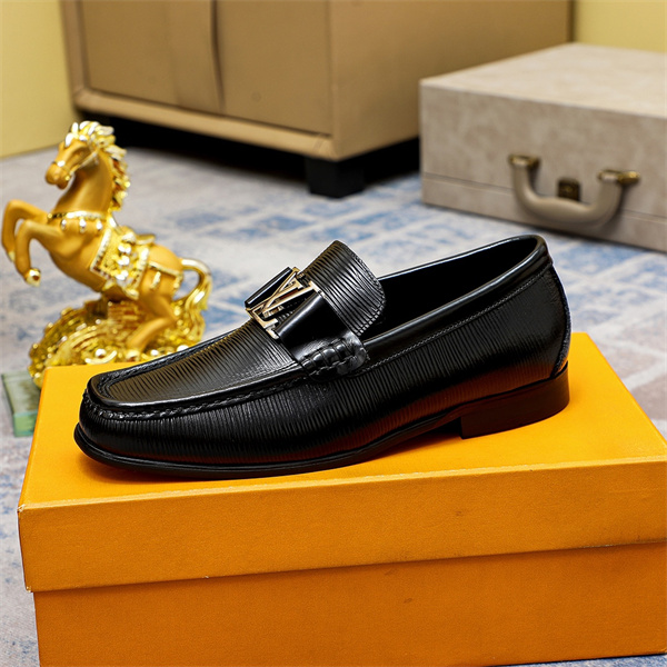 Lv Loafer 017