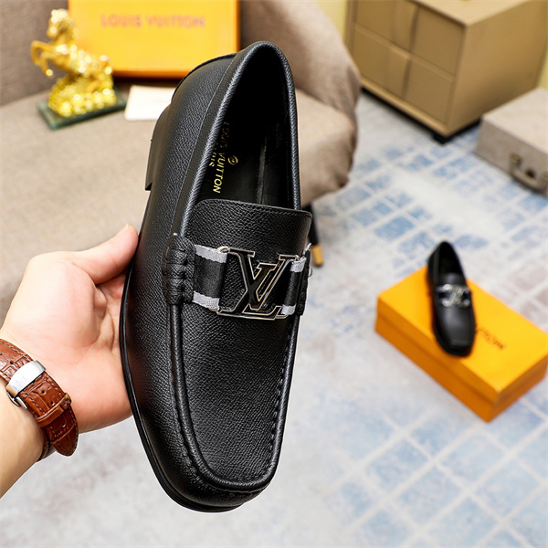 Lv Loafer 026