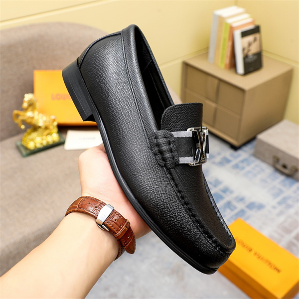Lv Loafer 026