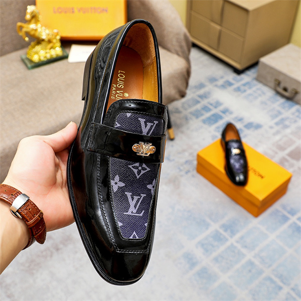 Lv Loafer 032