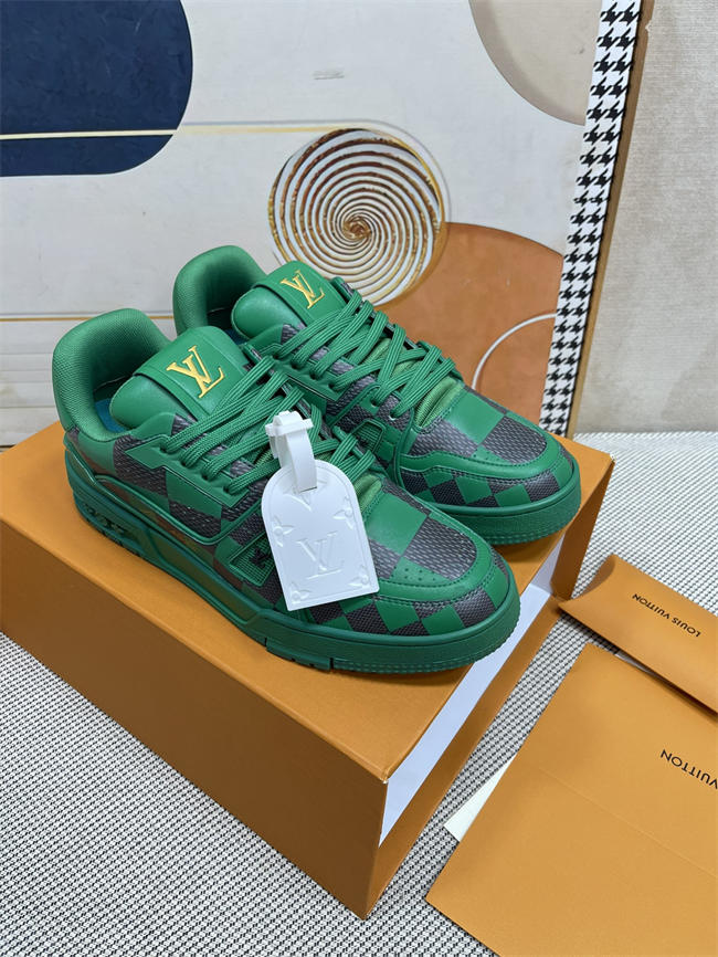 Lv Trainer Sneaker 99