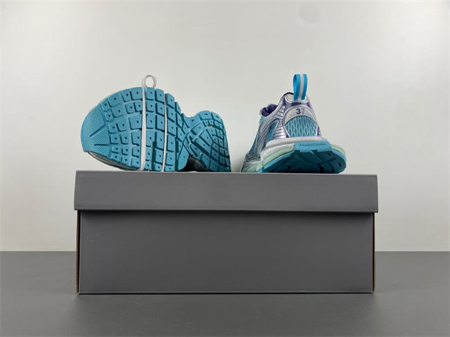 BLCG  734734 W3XL5 4095