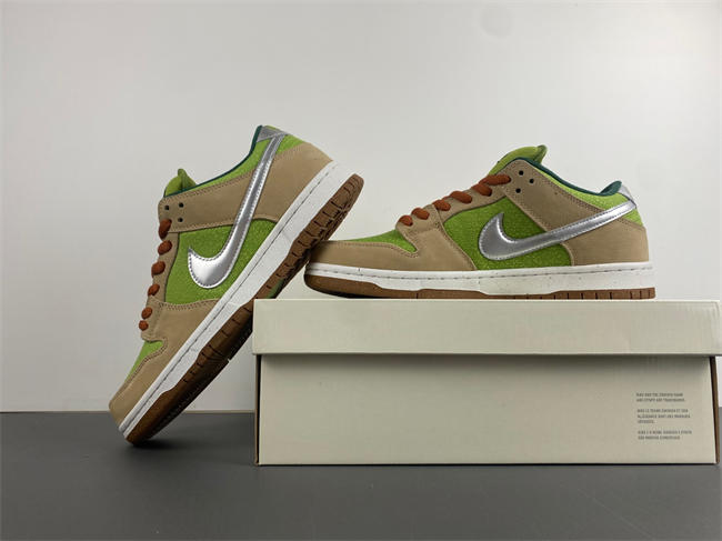 Nike SB Dunk Low Escargot FQ7585-200
