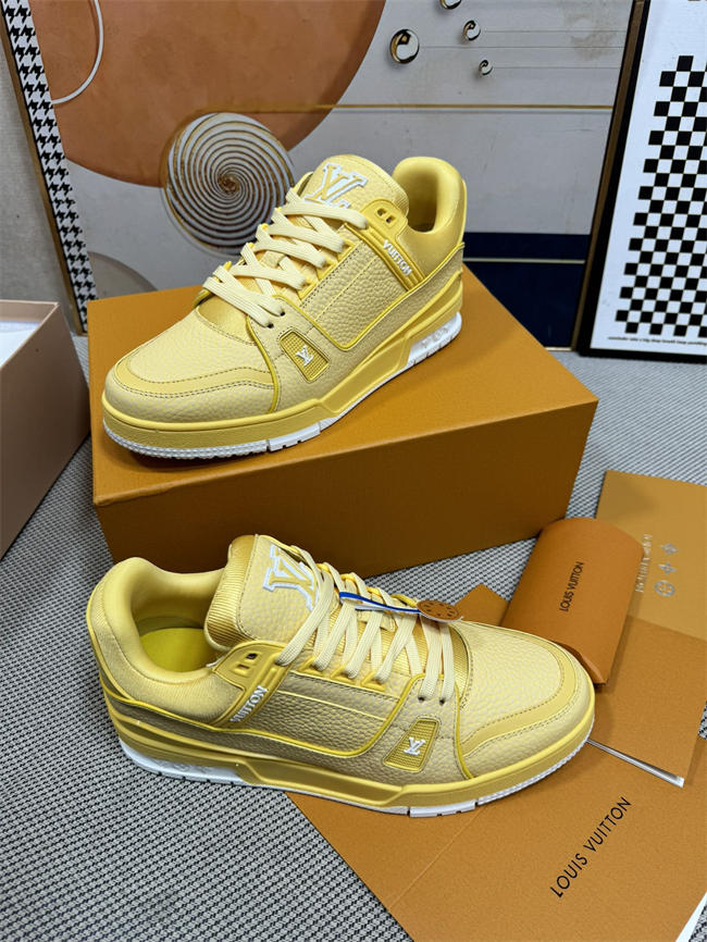 Lv Trainer Sneaker