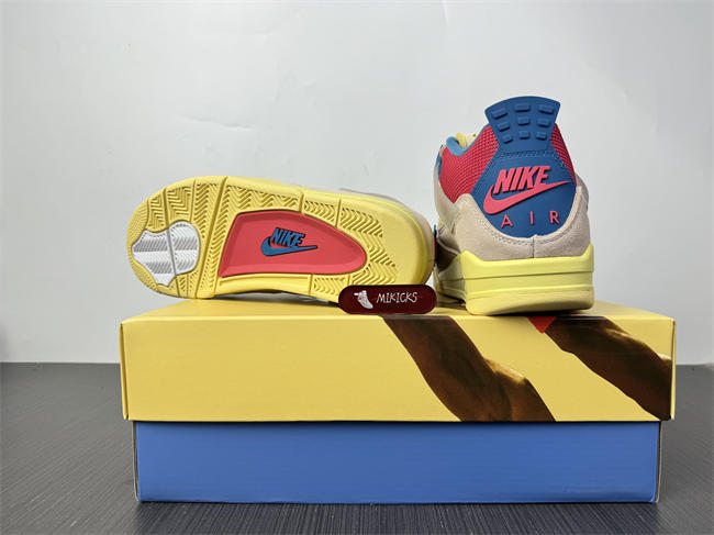 Jordan 4 Retro Union Guava Ice DC9533-800