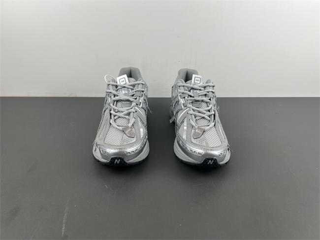 New Balance Concrete Silver Metallic M1906AG